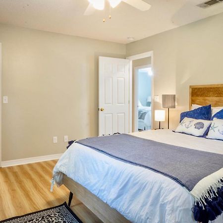 Life'S A Breeze! Updated 3B Home 10 Min To Beach! Gulf Breeze Exterior photo