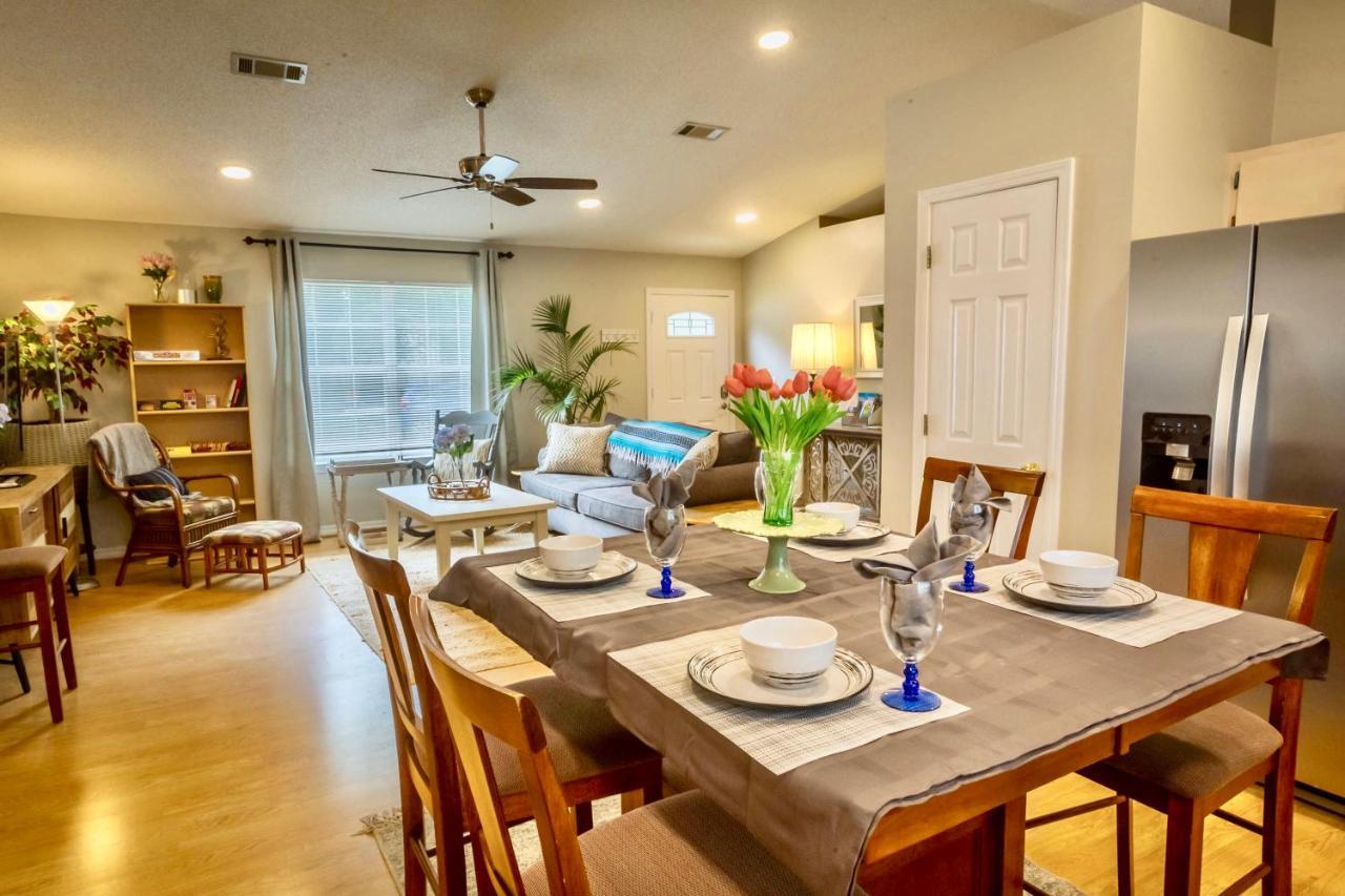 Life'S A Breeze! Updated 3B Home 10 Min To Beach! Gulf Breeze Exterior photo